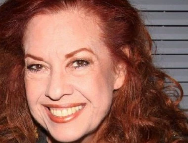 Δεν το πίστευε η Νεφέλη Ορφανού: Έμαθε on camera για το θάνατο του «αδελφού» της Νίκου Κούρου (βίντεο)